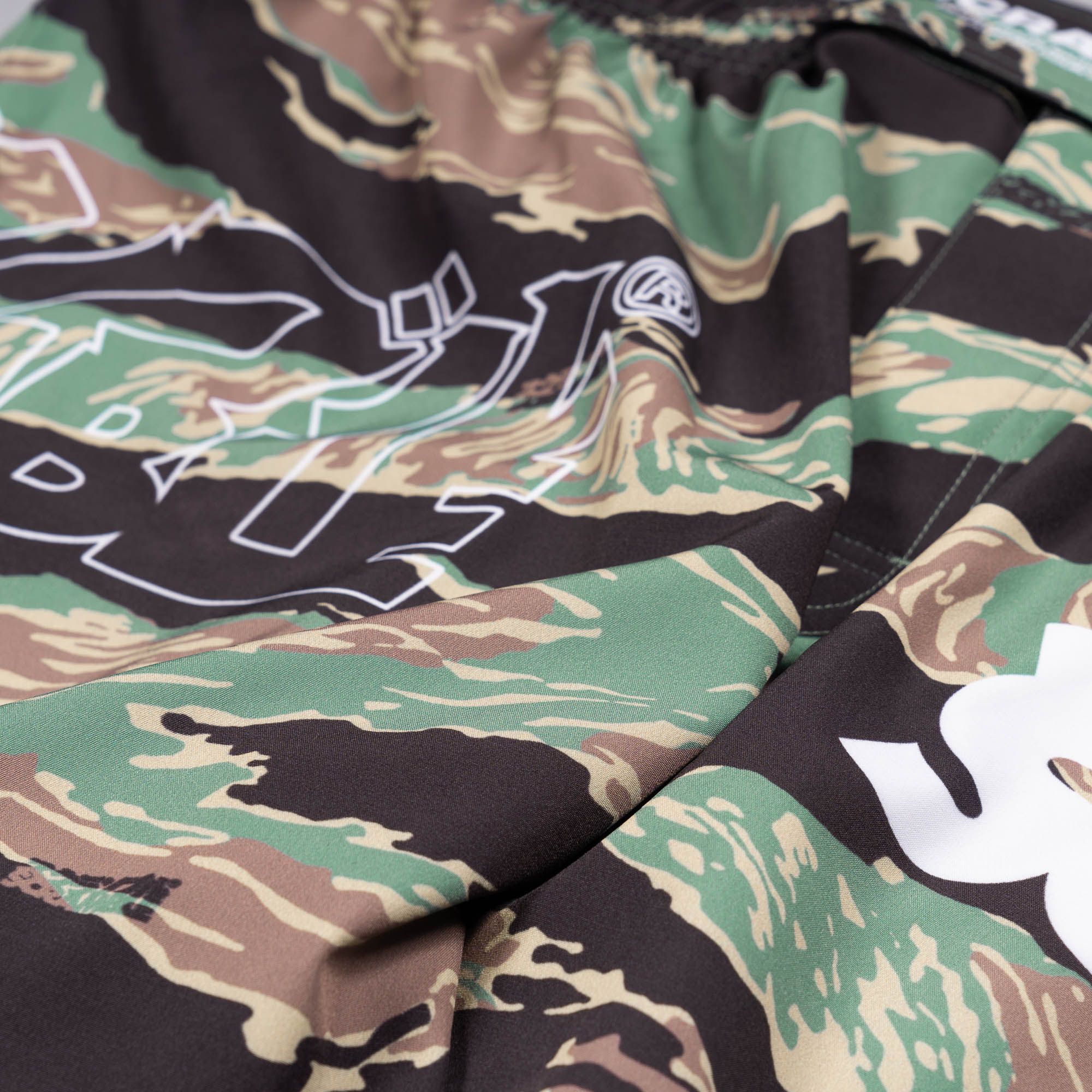 Scramble Base Shorts Tiger Camo - Image 3