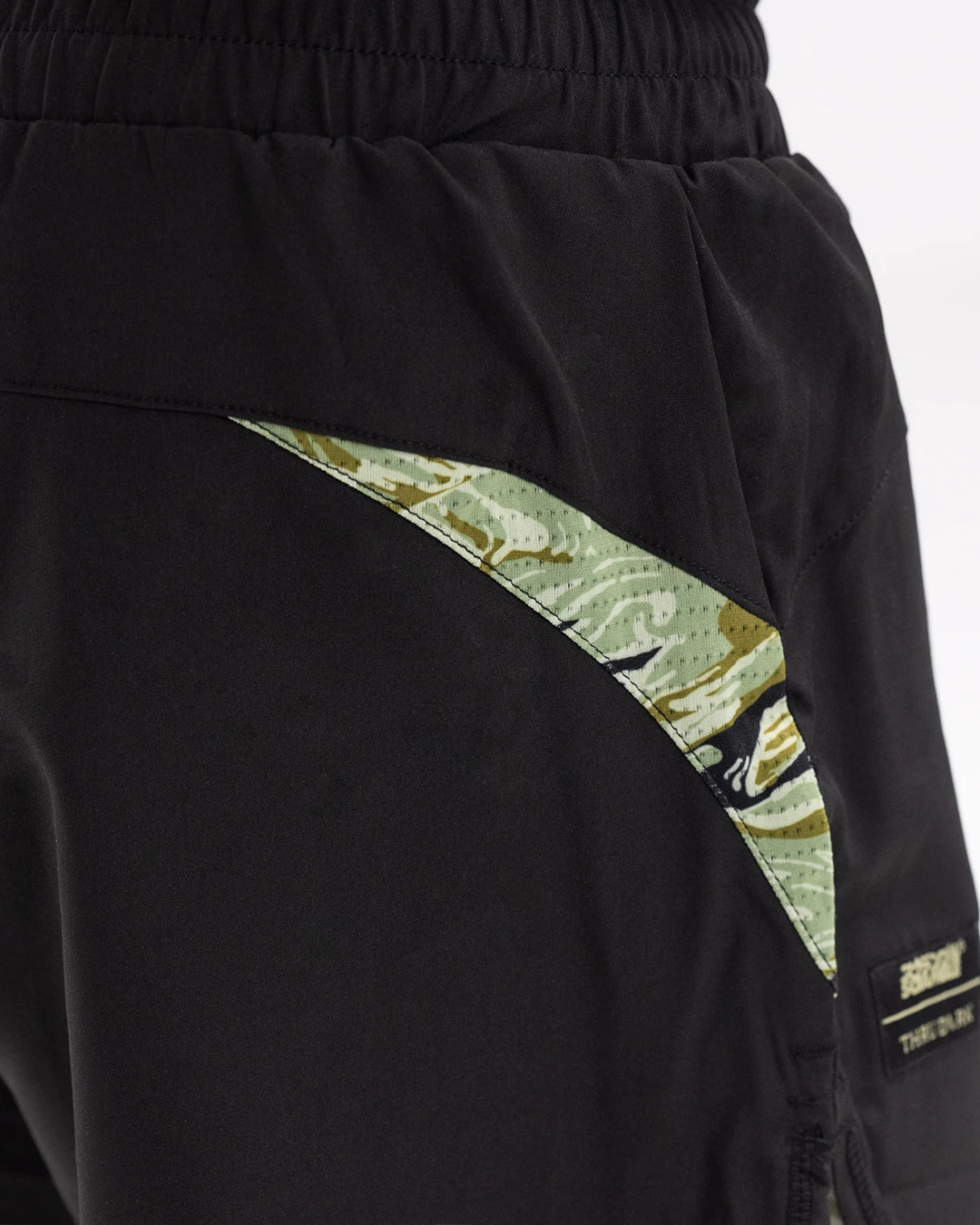 SCRAMBLE X THRUDARK ENSHU MK1 COMBINATION SHORTS - Image 3